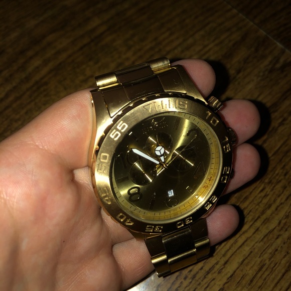 Gold invicta watch - Picture 2 of 5